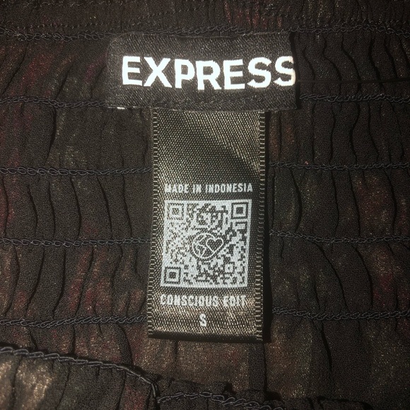 EXPRESS Black Boho Floral Top. Small Black w foral print NWT - Picture 5 of 10